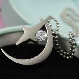月と星のジルコンチタンネックレスペンダント