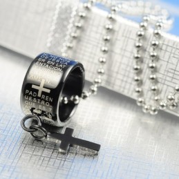 ファッションギフトリングとクロスブラックチタンネックレスペンダント