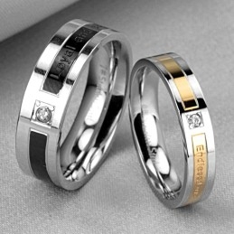 恋人のためのダイヤモンド付きチタンリング