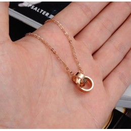 高品質の女性用フェイズリングチタンネックレス