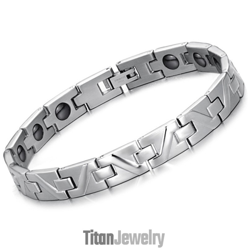 使いやすい疲労軽減チタンロードストーンブレスレット