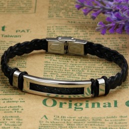 世界的に有名なチタンバングル