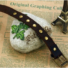 高品質のローマ数字チタンレザーバングル