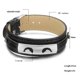 世界中で売れているブラックチタンレザーバングル