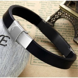 耐久性に優れたブラックチタンレザーバングル