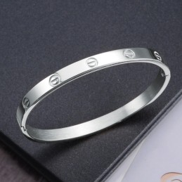 品質と量を保証する女性用チタンバングル