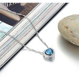 高品質の女性用スイートハート型プラチナメッキチタンネックレス（ラインストーン付き）