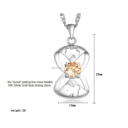 豊富なバリエーションの女性用バタフライシェイププラチナメッキチタンネックレス
