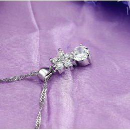 品質の女王女性用スタープラチナメッキチタンネックレスラインストーン付き