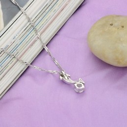 品質と量を保証する女性用イルカ型プラチナメッキチタンネックレス（ダイヤモンド付き）