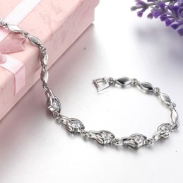 使いやすい女性用プラチナメッキチタンブレスレット