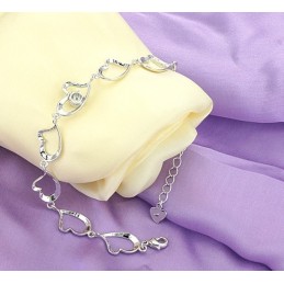 品質と量を保証する女性用スイートハート型プラチナメッキチタンブレスレット（ダイヤモンド付き）