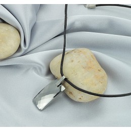 品質と量を保証する菱形タングステンセラミックネックレス