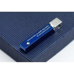 スーパーメンズの美しいブルーチタンペンダント - チェーン無料