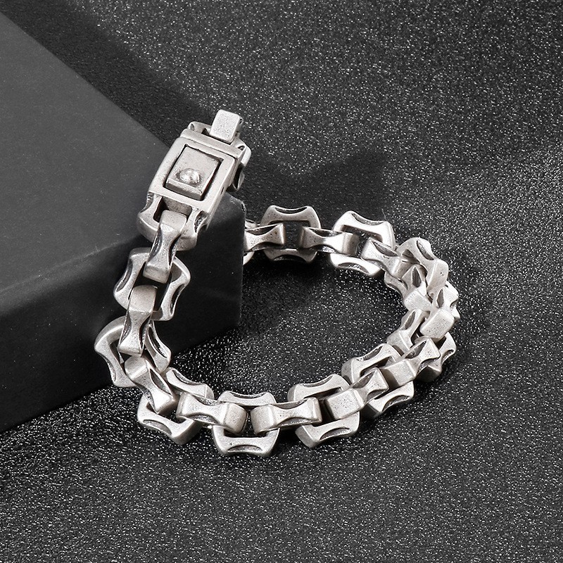 人気のレトロなメンズチタンブレスレットとアクセサリー