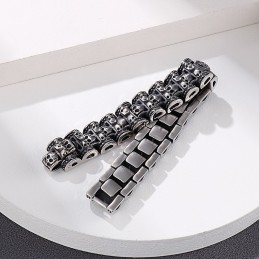 男性用の誇張されたスカルバイカーチタンブレスレット
