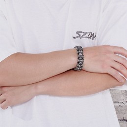 男性用の誇張されたスカルバイカーチタンブレスレット