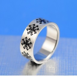 美しいチタン製メンズリング